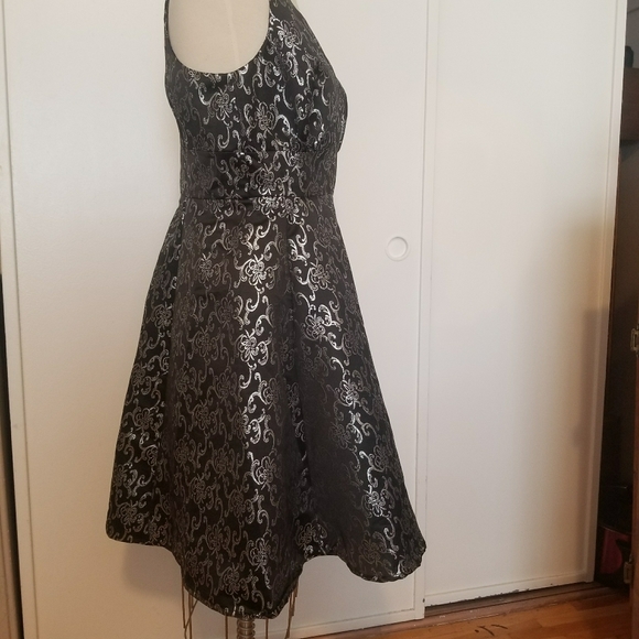 Cherry Velvety Norma Dress (NWT) M - Picture 2 of 4